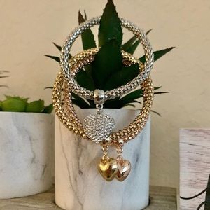 Multi color bracelet set 💗